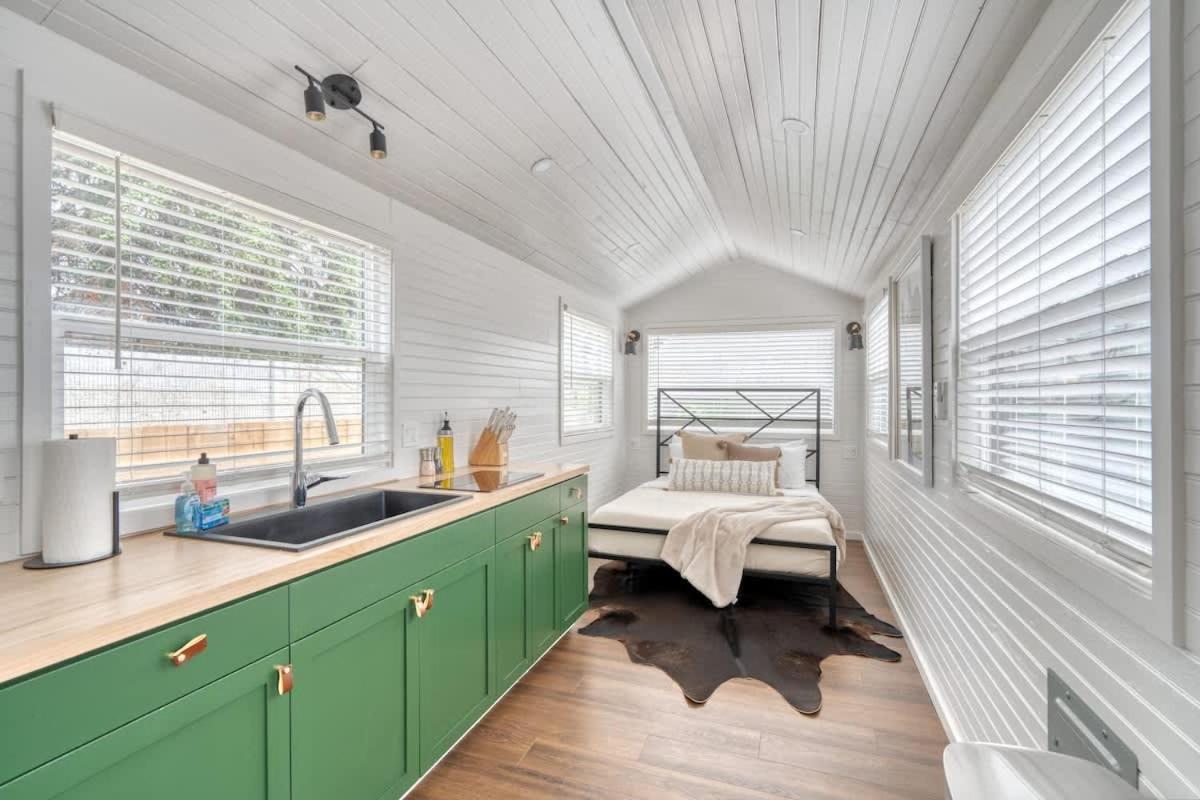 Stay Portland - Noir-Emerald Modern Tinylux In Portland Eksteriør bilde